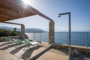 Family big apartment next to the Sea 2-5 people